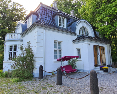 Villa i Værløse set fra siden