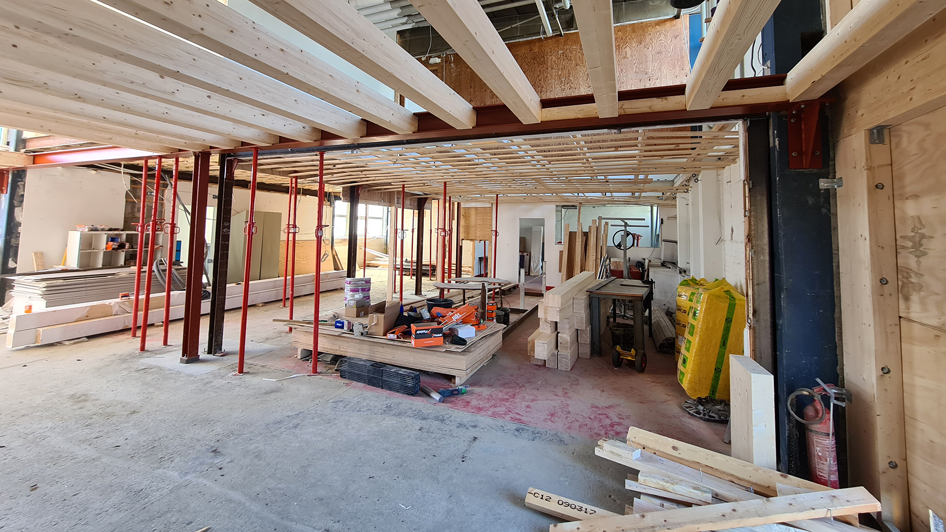 Byggeplads for motorcykelklub der bliver til skole